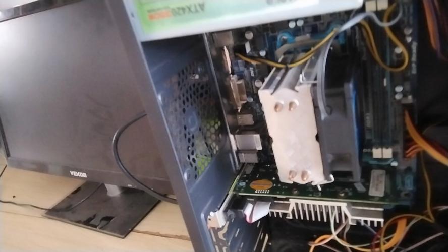 电脑风扇转一下停一下开不了机怎么办?-图3 电脑风扇转一下停一下开不了机怎么办?-图3