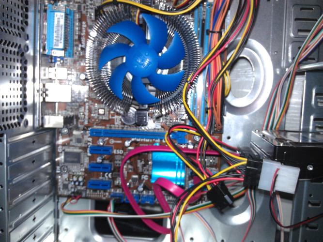 电脑开机风扇转显示器为何无反应?-图3 电脑开机风扇转显示器为何无反应?-图3