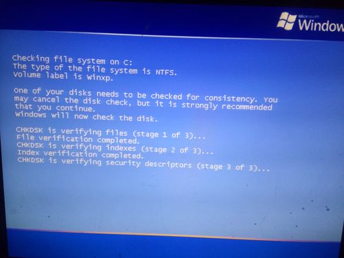笔记本开机黑屏怎么办？-图1