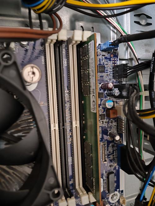 服务器和台式机内存条能通用吗？-图1