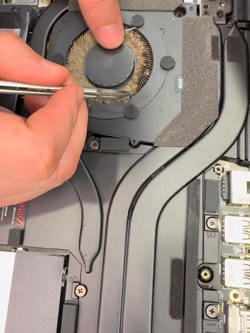 笔记本怎么清灰才不伤机器？-图1