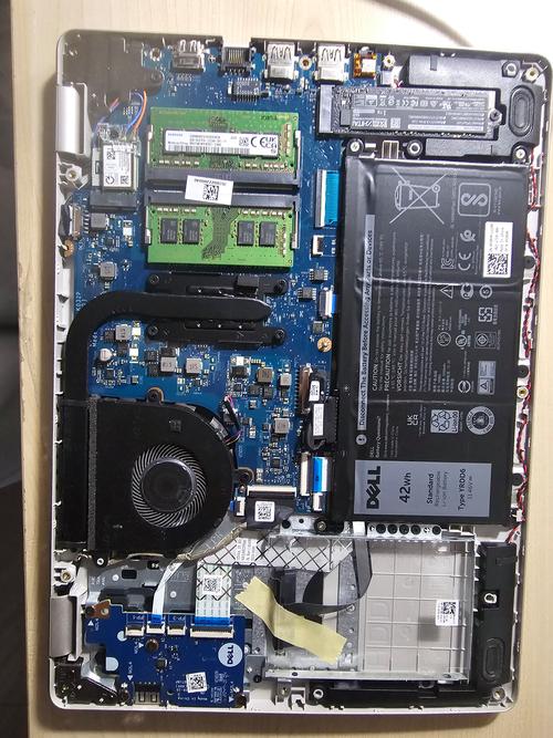 Dell服务器硬盘更换步骤是怎样的?-图2 Dell服务器硬盘更换步骤是怎样的?-图2